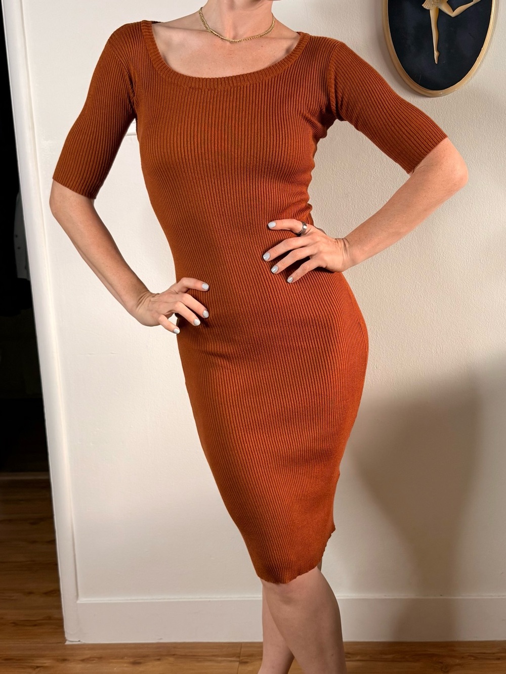 Ribbed Scoop Neck Midi Dress in Rust